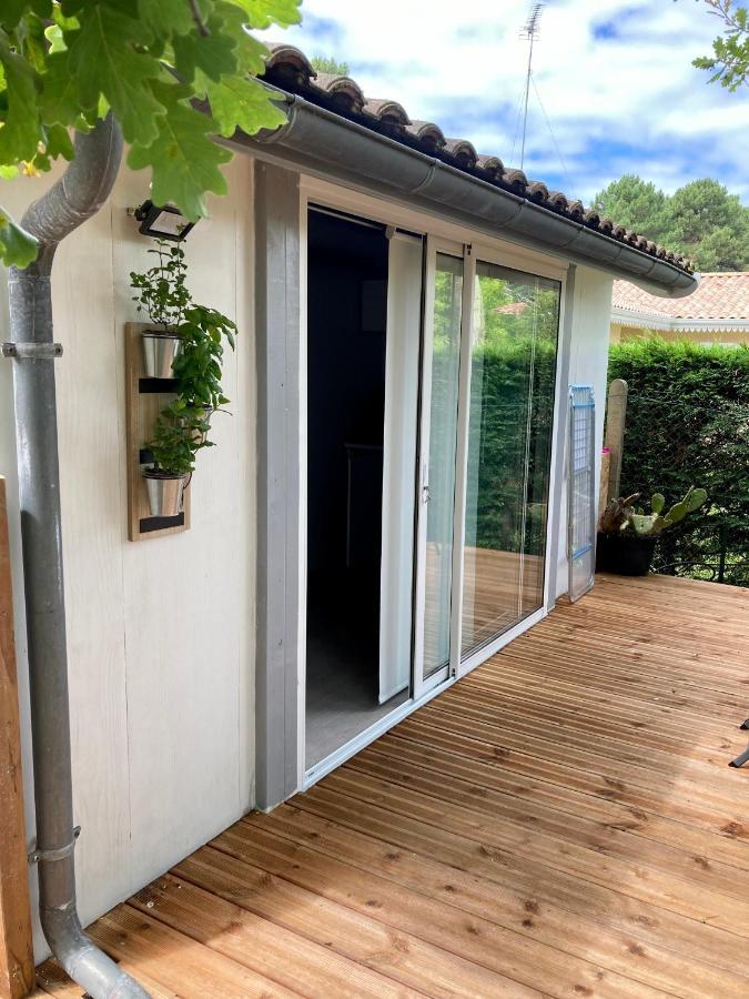 Charmant Chalet Avec Une Grande Terrasse Au Pyla La Teste-de-Buch Exterior photo